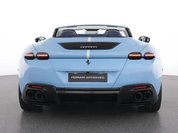 Ferrari Roma Spider Special-Color Azzuro La Plata