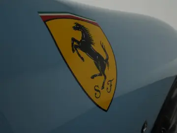 Ferrari Roma Spider Special-Color Azzuro La Plata