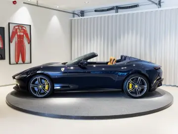 Ferrari Roma Spider