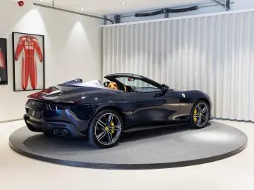 Ferrari Roma Spider