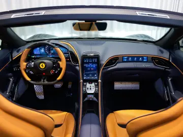 Ferrari Roma Spider