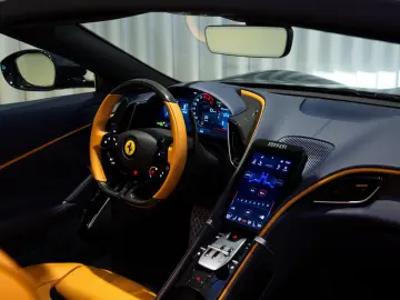 Ferrari Roma Spider