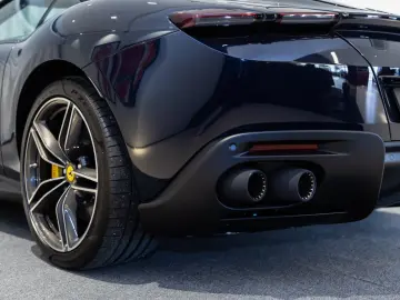 Ferrari Roma Spider