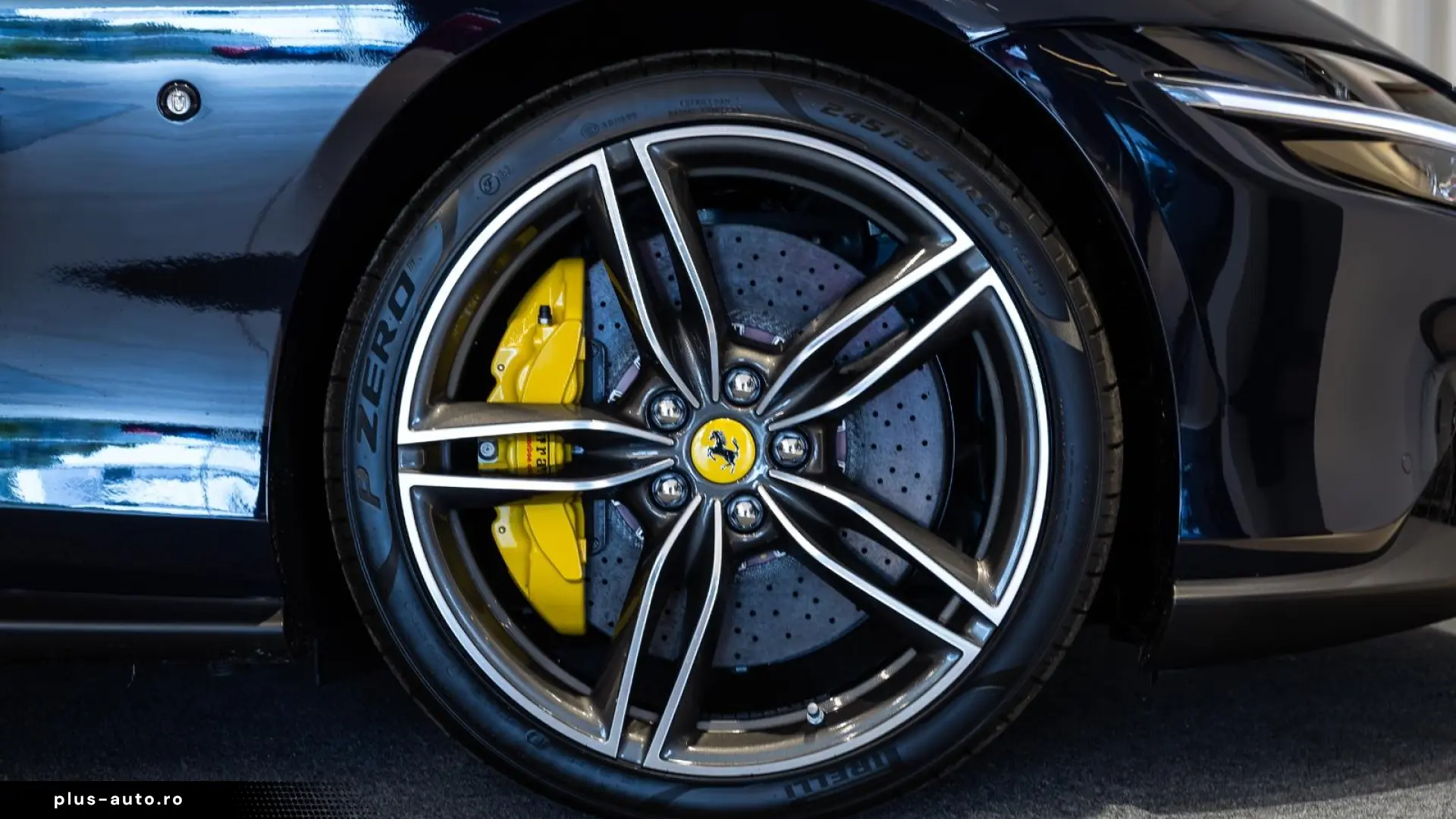 Ferrari Roma Spider