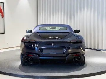 Ferrari Roma Spider