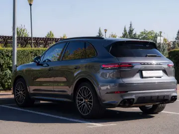 Porsche Cayenne S - Panoramic - ACC - 360 - TV
