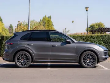 Porsche Cayenne S - Panoramic - ACC - 360 - TV