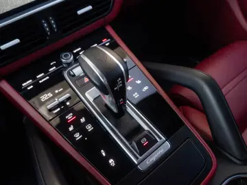 Porsche Cayenne S - Panoramic - ACC - 360 - TV