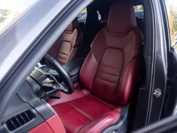Porsche Cayenne S - Panoramic - ACC - 360 - TV