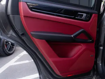 Porsche Cayenne S - Panoramic - ACC - 360 - TV