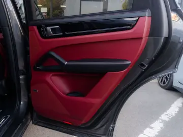 Porsche Cayenne S - Panoramic - ACC - 360 - TV