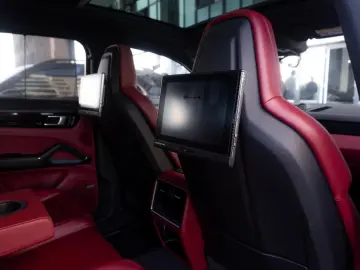 Porsche Cayenne S - Panoramic - ACC - 360 - TV