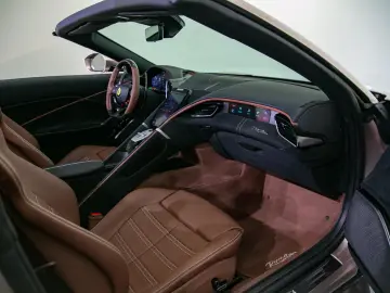 Ferrari Roma Spider 3.9 V8