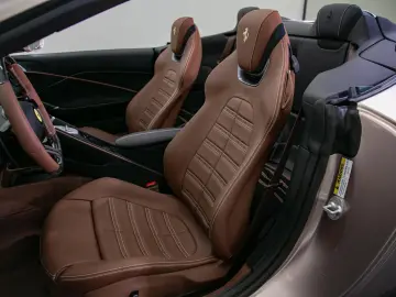 Ferrari Roma Spider 3.9 V8
