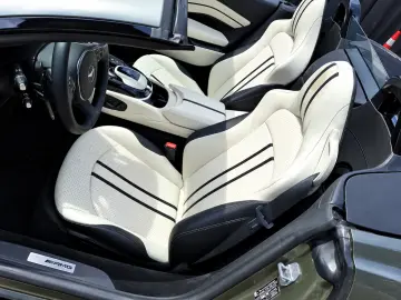 Aston Martin Vantage V8 Roadster - LIVRARE RAPIDA!