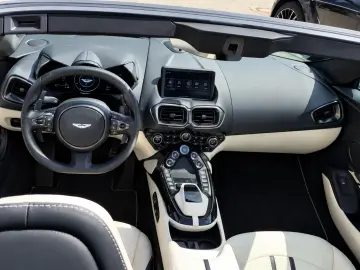 Aston Martin Vantage V8 Roadster - LIVRARE RAPIDA!