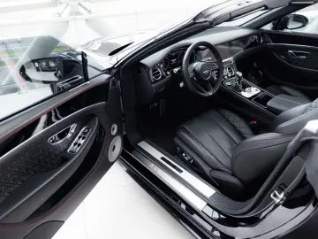 BENTLEY Continental GTC 4.0 V8   Mulliner   Red Roof   B