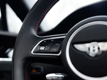 BENTLEY Continental GTC 4.0 V8   Mulliner   Red Roof   B