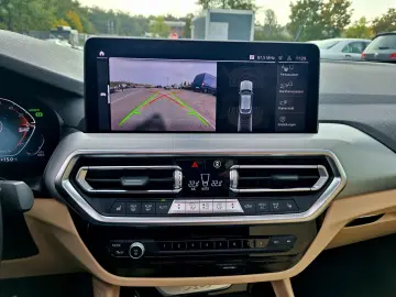 BMW X4 xDrive 20d Navi Laser Pano Leder SHZ Cam-PDC