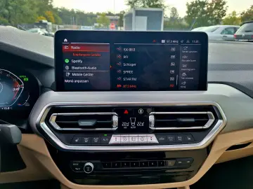 BMW X4 xDrive 20d Navi Laser Pano Leder SHZ Cam-PDC
