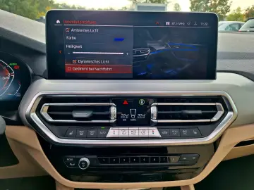 BMW X4 xDrive 20d Navi Laser Pano Leder SHZ Cam-PDC