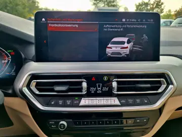 BMW X4 xDrive 20d Navi Laser Pano Leder SHZ Cam-PDC