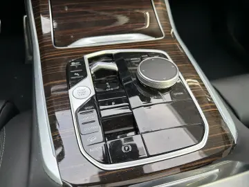 BMW X5 xDrive40i M Sport AHK Pano DAProf. Standhzg.