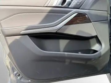 BMW X5 xDrive40i M Sport AHK Pano DAProf. Standhzg.