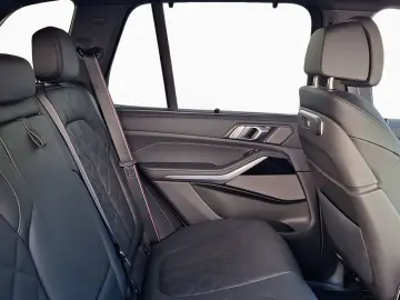 BMW X5 xDr40i M Sport Pro StHz Pano AHK DAPro PAPro