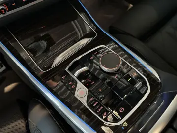 BMW X5 xDr50e M Sport DAPro 2-Achs AktivL Pano AHK