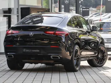 MERCEDES-BENZ GLE 400 e 4M Cp AMG-Sport Pano AHK Sit…