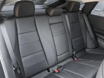 MERCEDES-BENZ GLE 400 e 4M Cp AMG-Sport Pano AHK Sit…