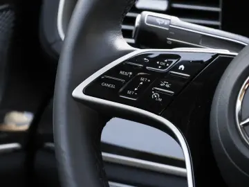 MERCEDES-BENZ GLE 400 e 4M Cp AMG-Sport Pano AHK Sit…