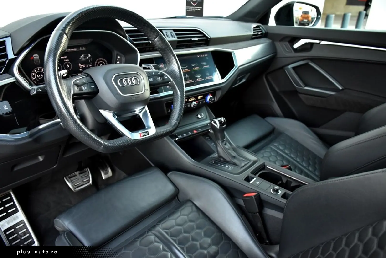 Audi Audi-Rsq3