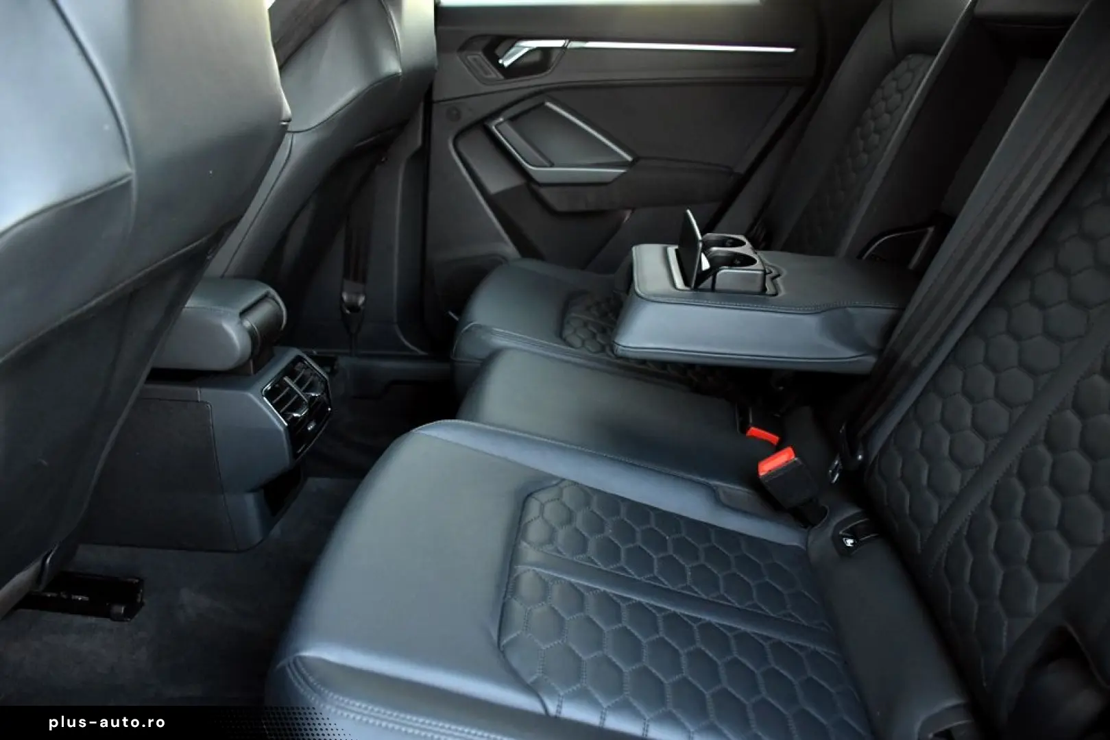 Audi Audi-Rsq3