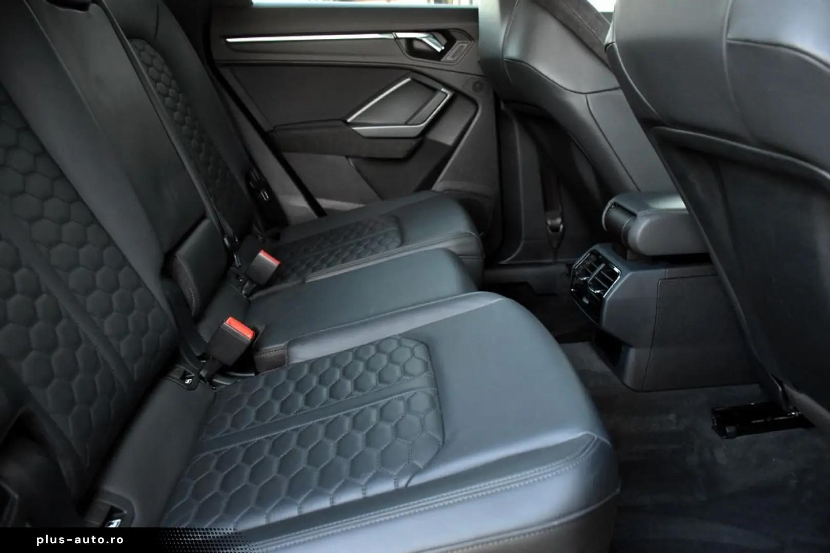 Audi Audi-Rsq3