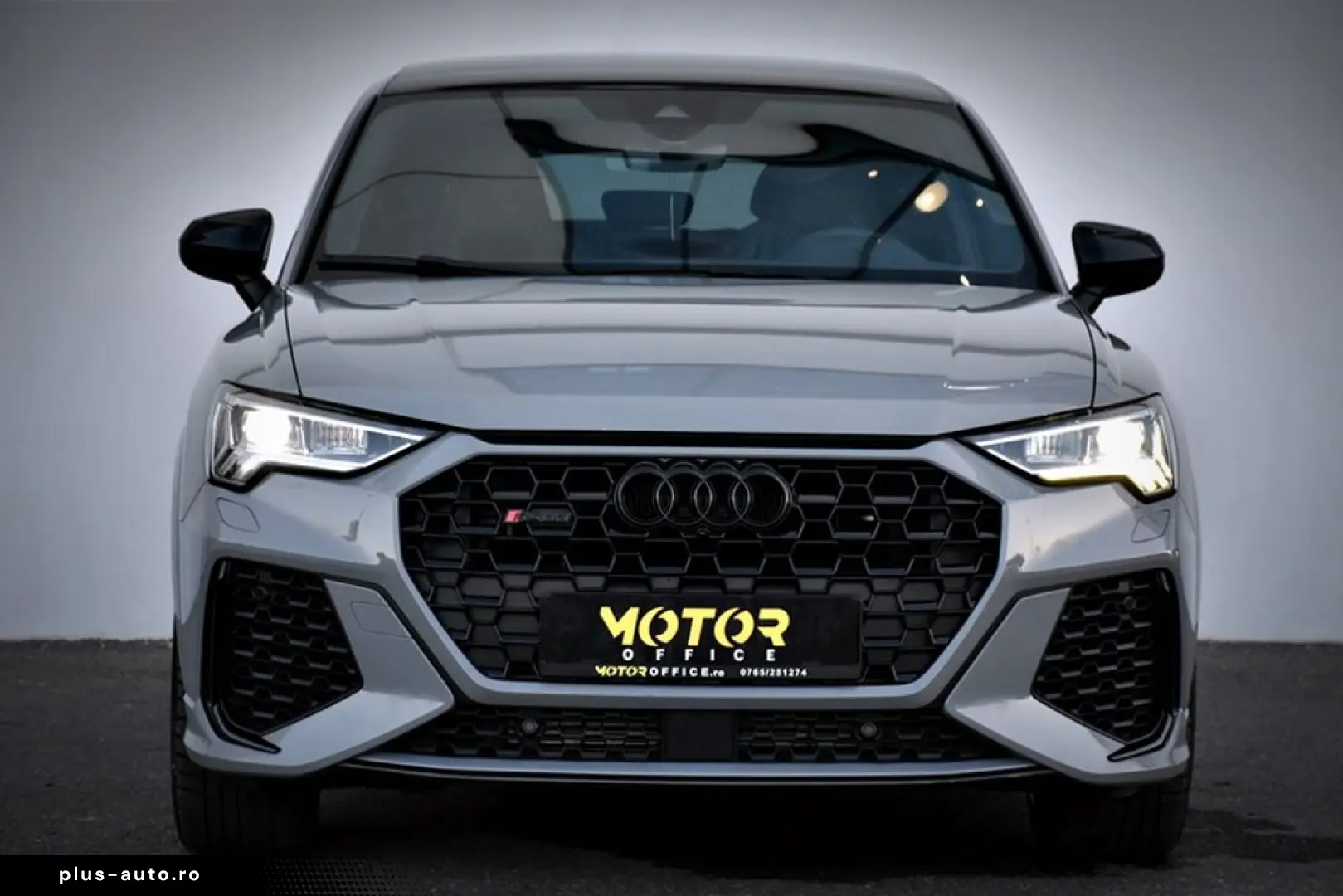 Audi Audi-Rsq3