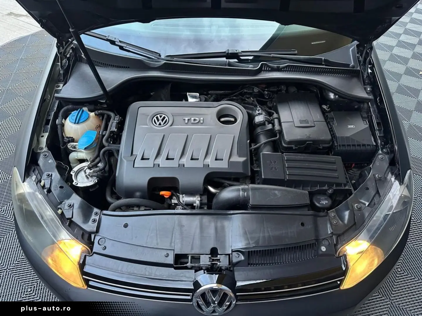 VOLKSWAGEN Golf 2012 — imagine 2