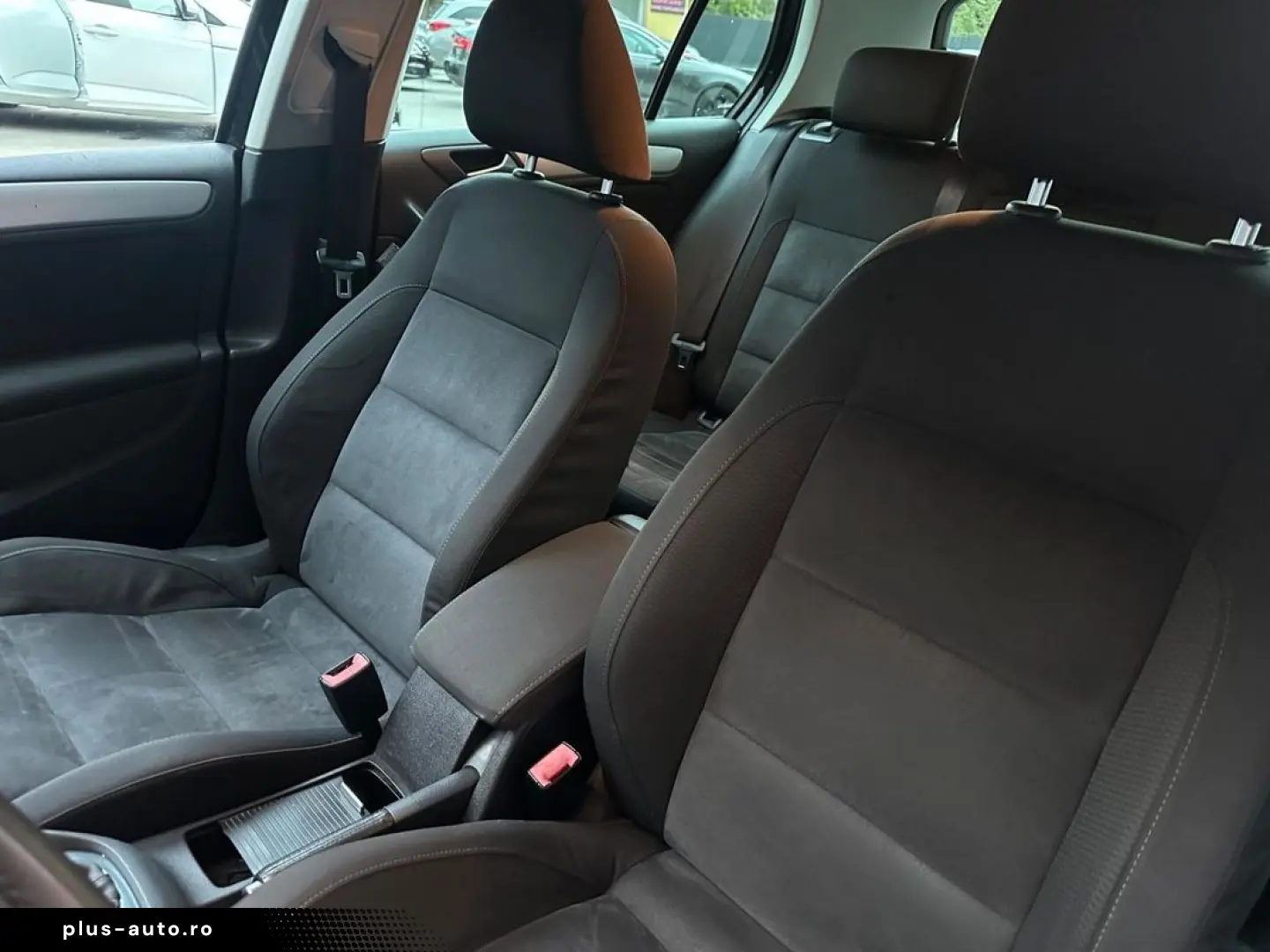 VOLKSWAGEN Golf 2012 — imagine 7