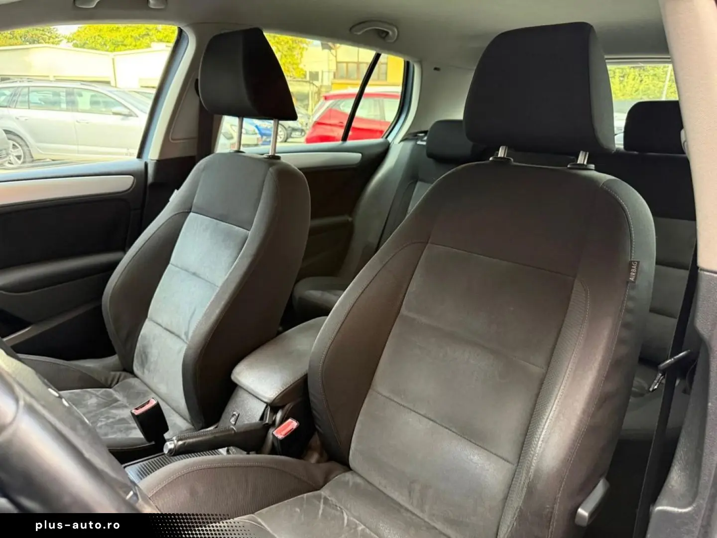 VOLKSWAGEN Golf 2010 — imagine 8