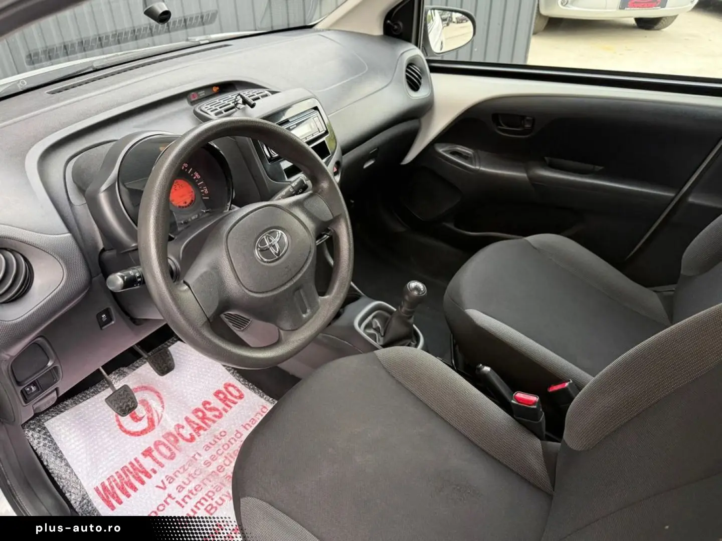 TOYOTA AYGO 1.0 BENZINA    VINDEM IN RATE AVANS 0