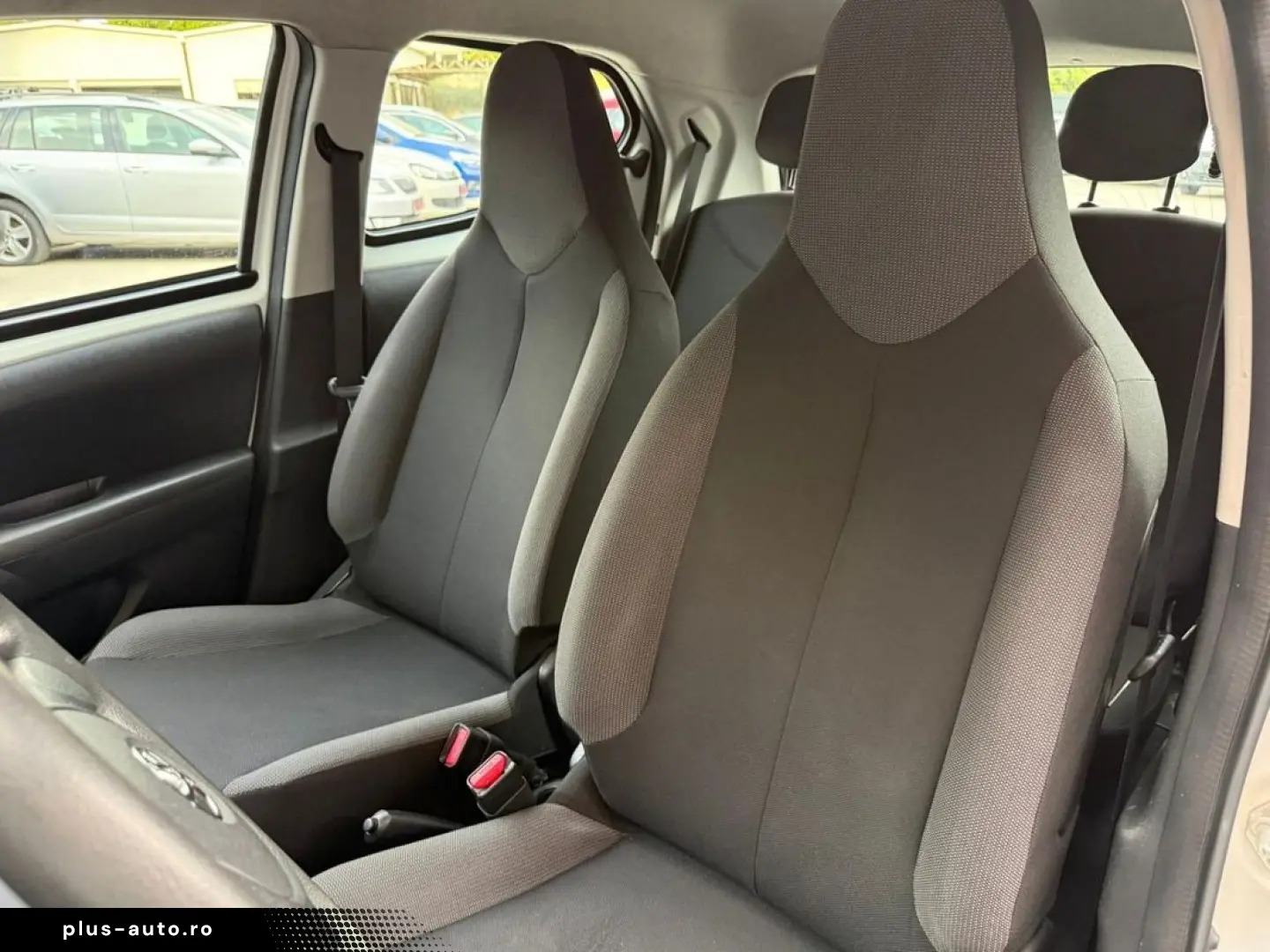 TOYOTA AYGO 1.0 BENZINA    VINDEM IN RATE AVANS 0