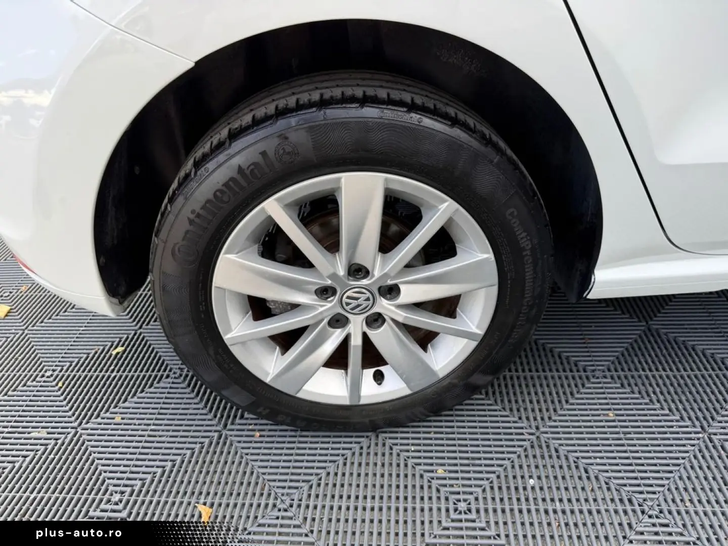 VOLKSWAGEN Polo 2015 — imagine 2