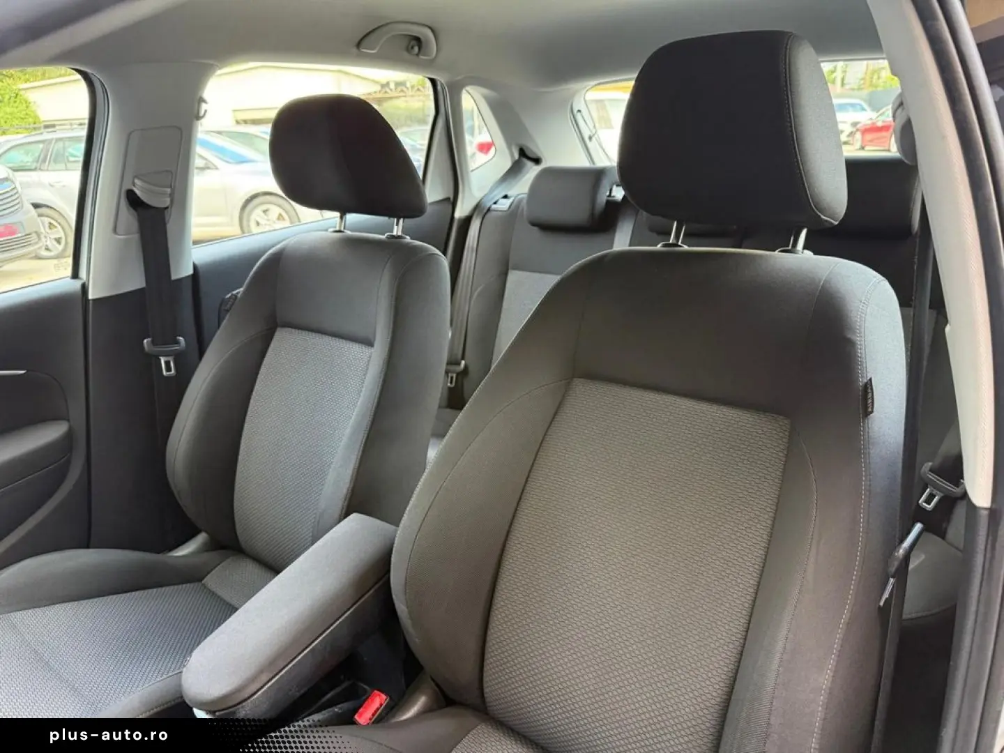 VOLKSWAGEN Polo 2015 — imagine 8