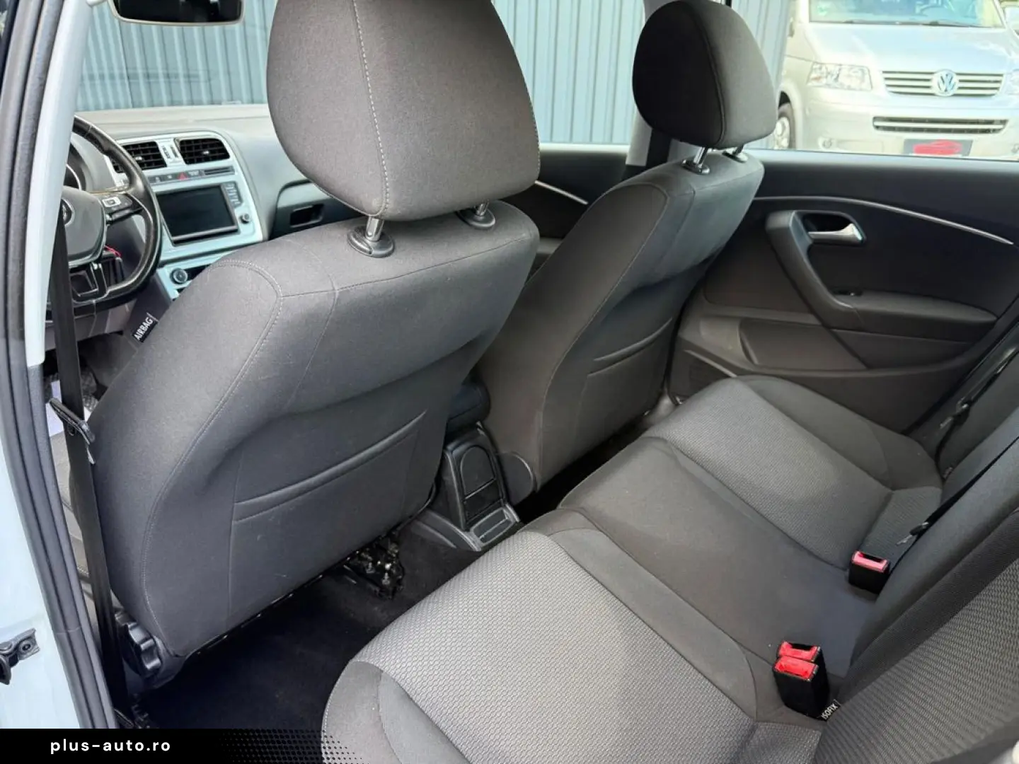 VOLKSWAGEN Polo 2015 — imagine 9