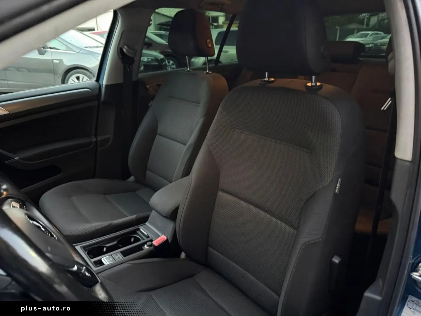 VOLKSWAGEN Golf 2013 — imagine 8