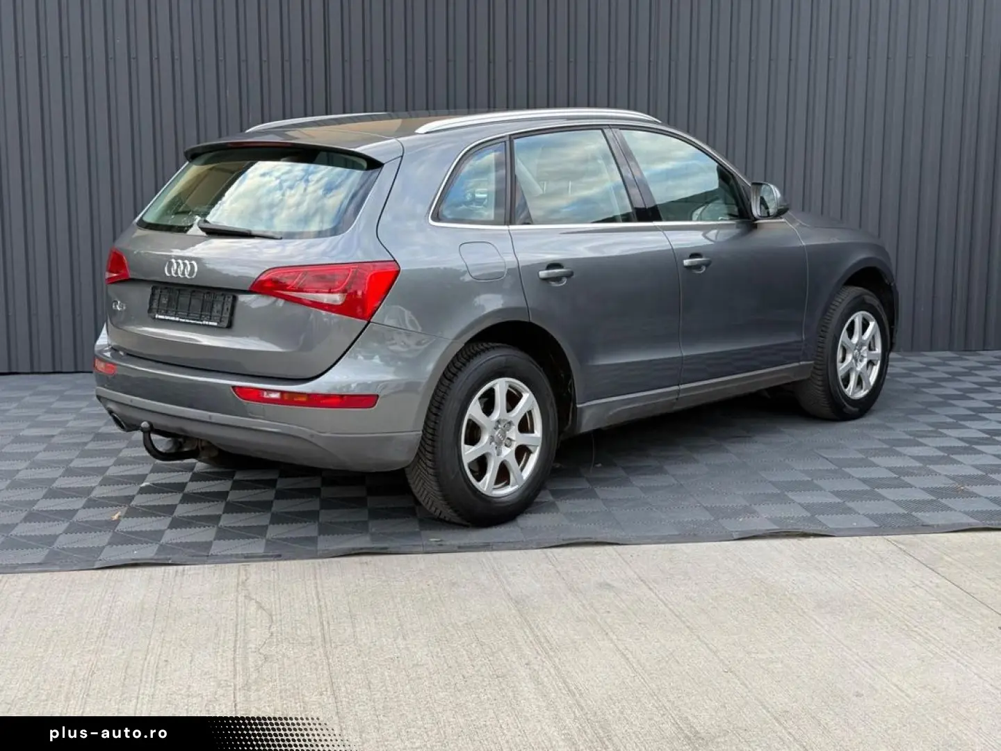 Audi Q5 2.0 TDI MANUAL    Vindem in Rate Avans Zero cu Bulet