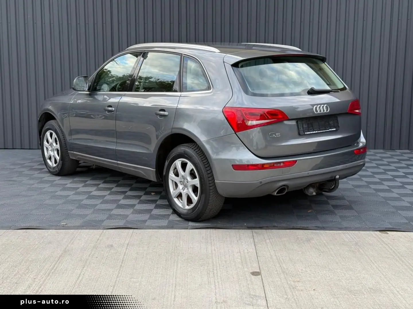Audi Q5 2.0 TDI MANUAL    Vindem in Rate Avans Zero cu Bulet