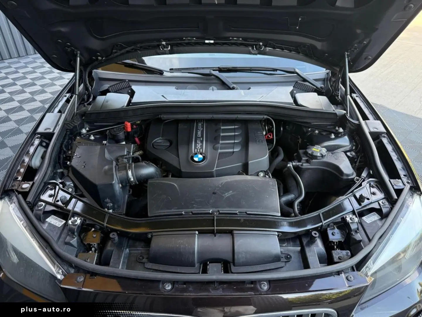 BMW X1 2015 — imagine 3