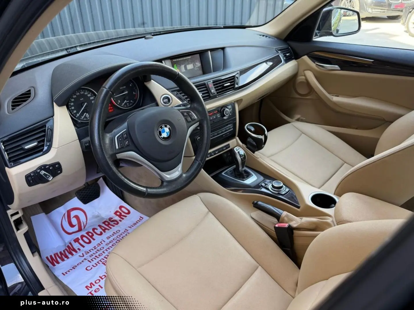 BMW X1 2015 — imagine 9